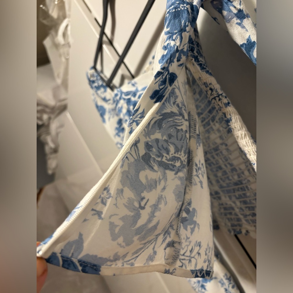 Women’s  Reformation Reign Top in Olympia size 2 - Picture 7 of 15